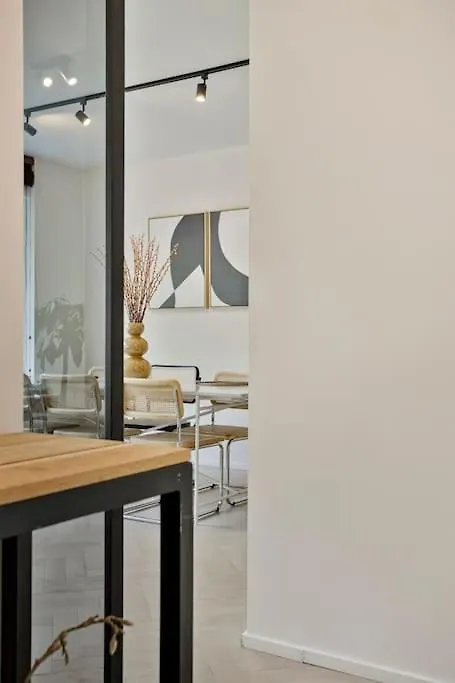 Deluxe 2-Br Apartment In Antwerp