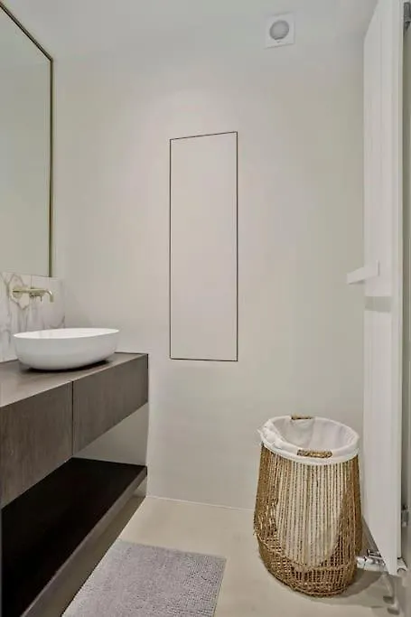 Deluxe 2-Br Apartment In Antwerp