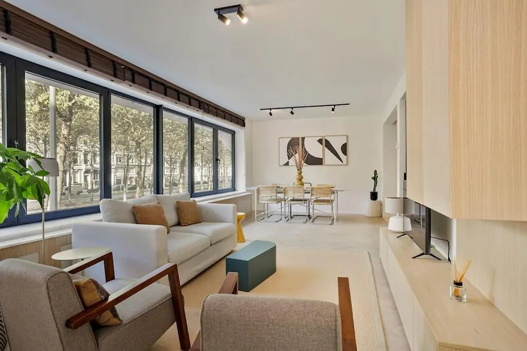 Deluxe 2-Br Apartment In Antwerp